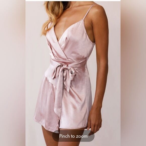 NWT LESLIEARETHA WRAP FRONT SKORT ROMPER ROSE GOLD - Picture 4 of 7